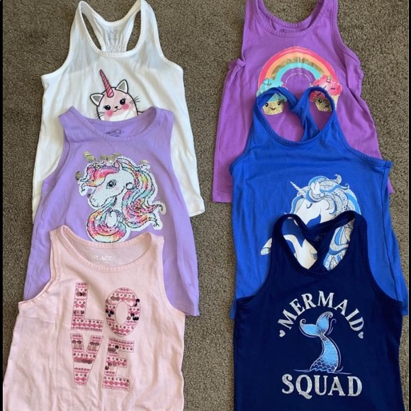 ALOT OF CLOTHES - Picture 2 of 12